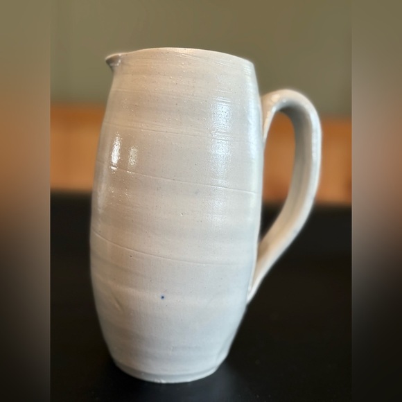 Williamsburg pottery tall water pitcher in blue vine design. - Picture 3 of 9